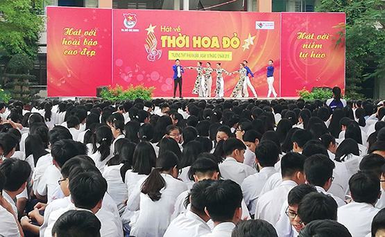 Hát về Thời hoa đỏ