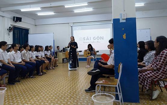 Học lịch sử qua… trang phục xưa