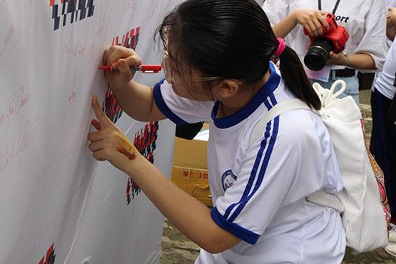 Tưng bừng ngày hội chào đón học sinh khối 10