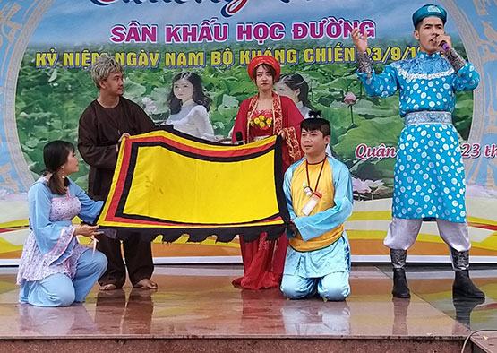 Sân khấu hóa để học lịch sử