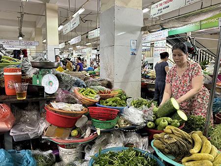 Tiểu thương kêu cứu vì giá thuê sạp tăng cao