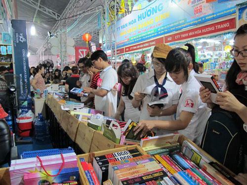 Tổ chức Hội sách lần IX – 2016