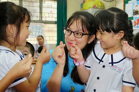 Miệt mài làm đẹp cho đời!