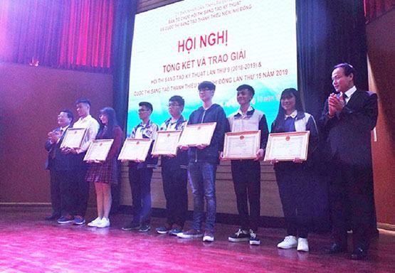 Lâm Đồng: Trao giải thưởng cho 57 đề tài sáng tạo khoa học