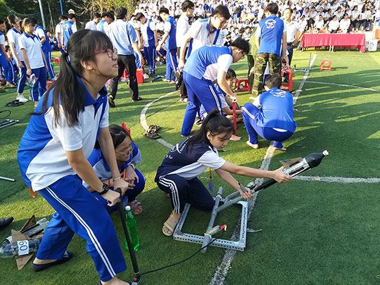Thi bắn tên lửa nước tái hiện “Điện Biên Phủ trên không”