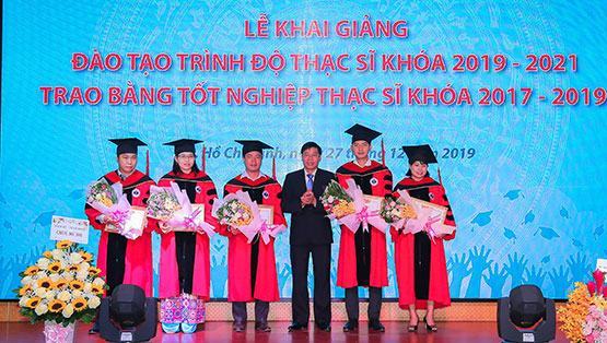 59 tân thạc sĩ tốt nghiệp đúng thời hạn