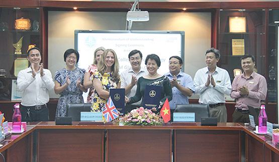 TDC hợp tác đào tạo với Trường City Glasgow College