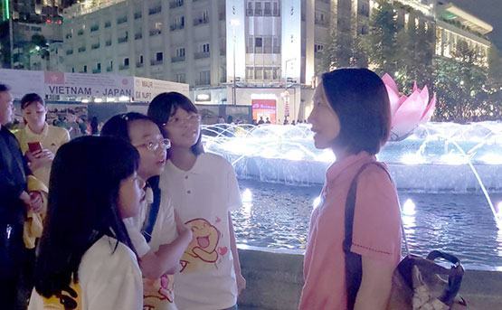 Học sinh trải nghiệm làm phóng viên