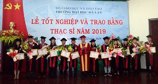 Trường ĐH Đà Lạt trao bằng thạc sĩ cho 109 học viên