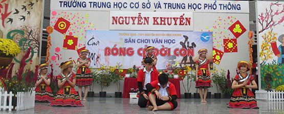 Sân chơi văn học “Bóng cả đời con”