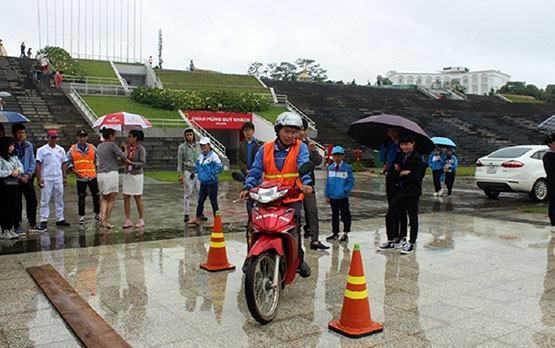 Ngày hội học sinh, sinh viên với văn hóa giao thông