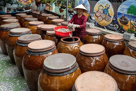 Doanh nghiệp OCOP, làng nghề truyền thống: Hối hả sản xuất hàng Tết