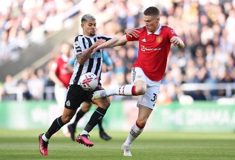 3h ngày 3/12, sân St James Park, Newcastle vs MU: Quỷ đỏ đi vào miền đất dữ