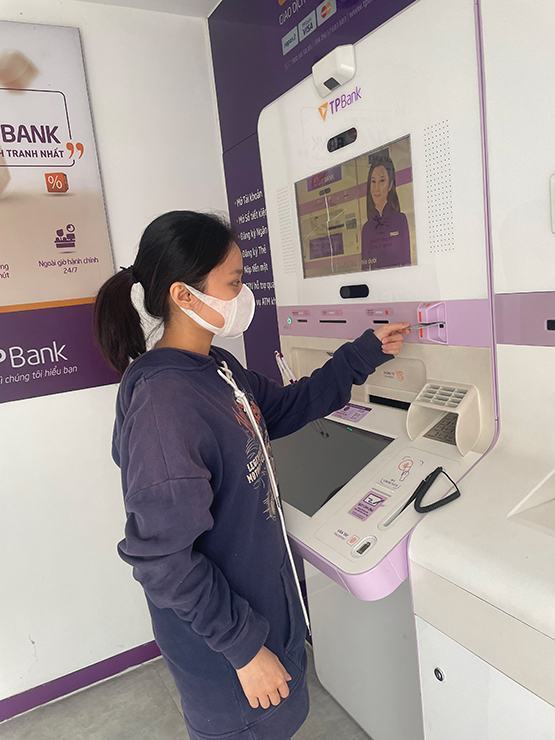 Sau 31-12: Thẻ ATM công nghệ từ có bị vô hiệu?