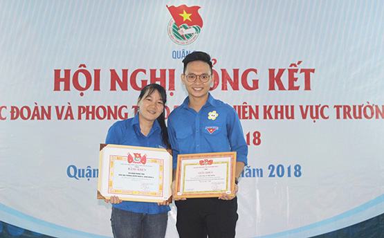 Đôi bạn… cùng tiến