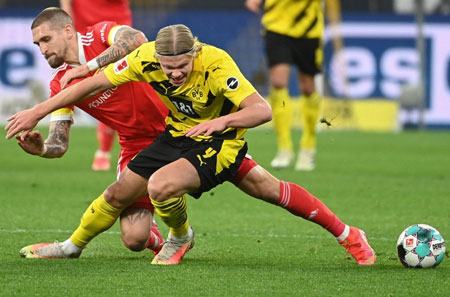 Sếp lớn tuyên bố Dortmund chắc chắn không bán Haaland