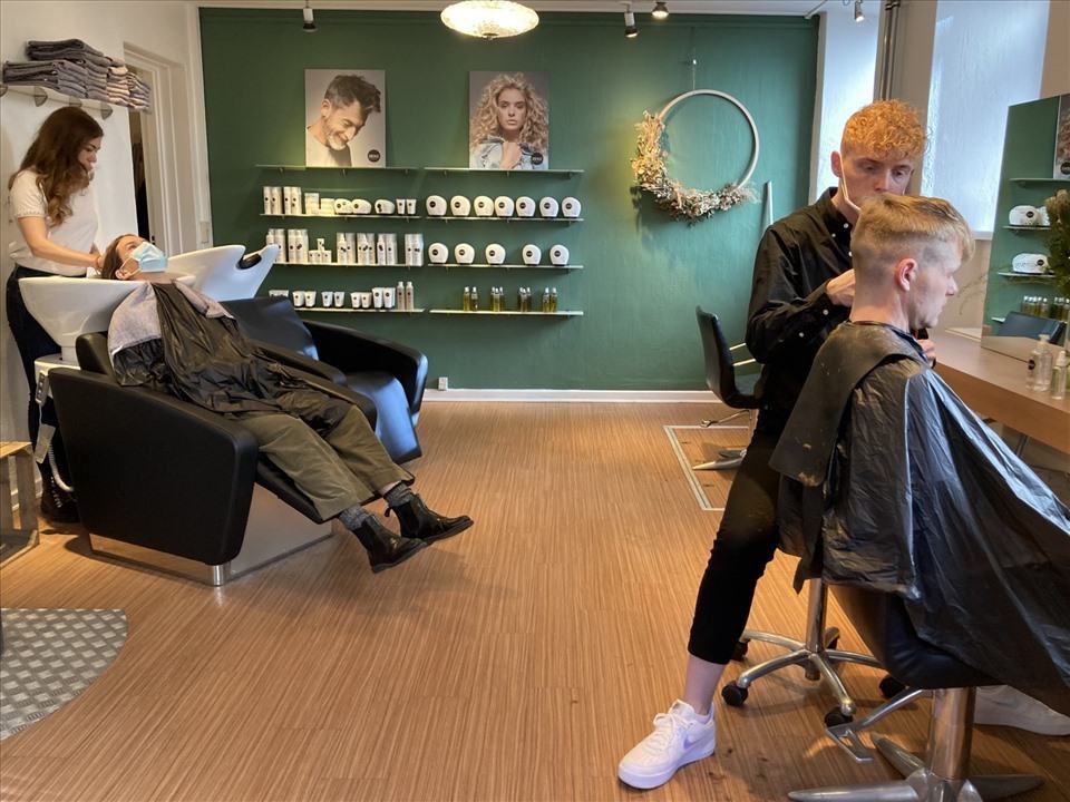 Nước đầu tiên trên thế giới dừng chương trình tiêm vaccine COVID-19