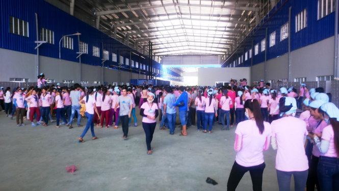 Hơn 1.000 công nhân đồng loạt nghỉ việc