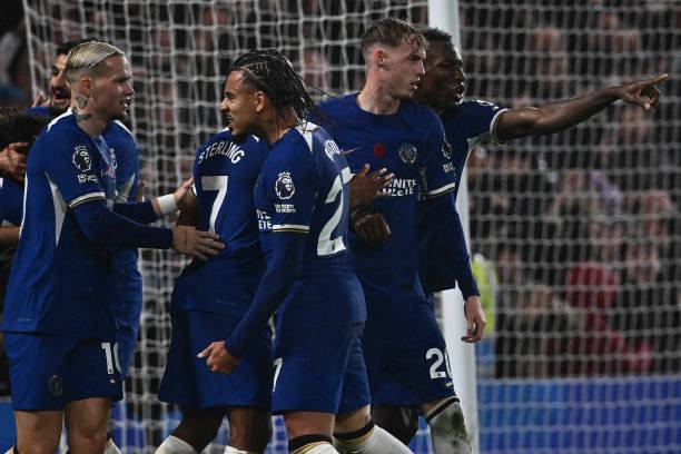 22h00 ngày 25/11, sân St James Park, vòng 13 Premier League, Newcastle – Chelsea: Chờ bộ mặt của The Blues