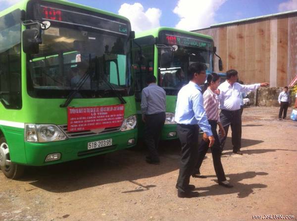 Đưa xe buýt mới số 101 vào hoạt động