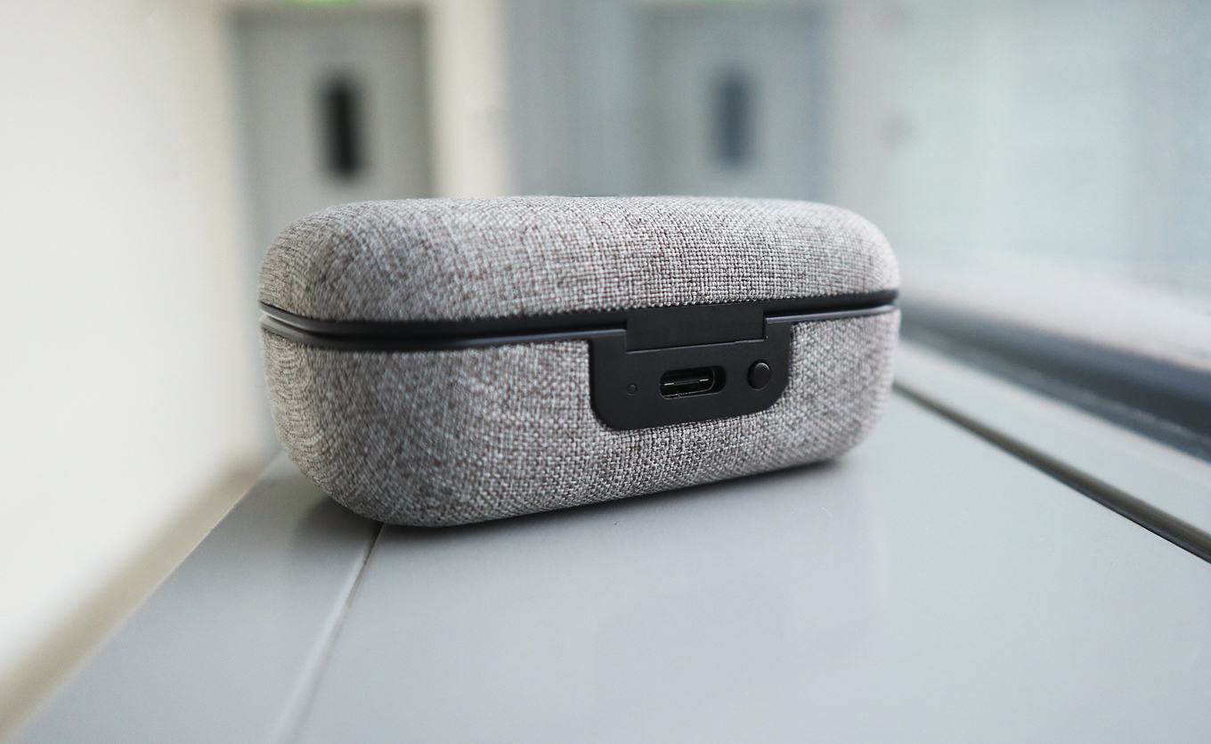 Tai nghe không dây Sennheiser đắt gấp đôi Apple Airpod