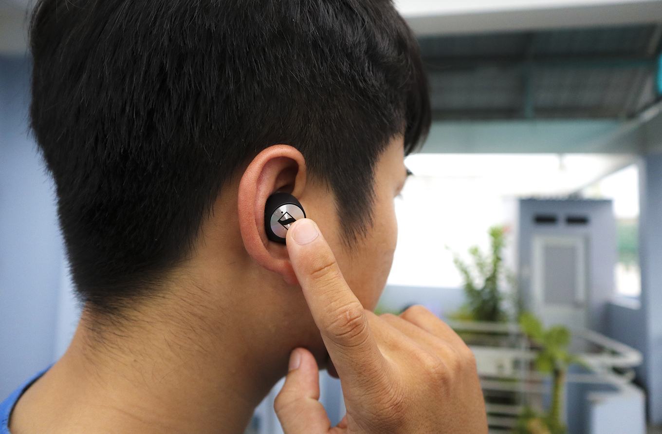 Tai nghe không dây Sennheiser đắt gấp đôi Apple Airpod