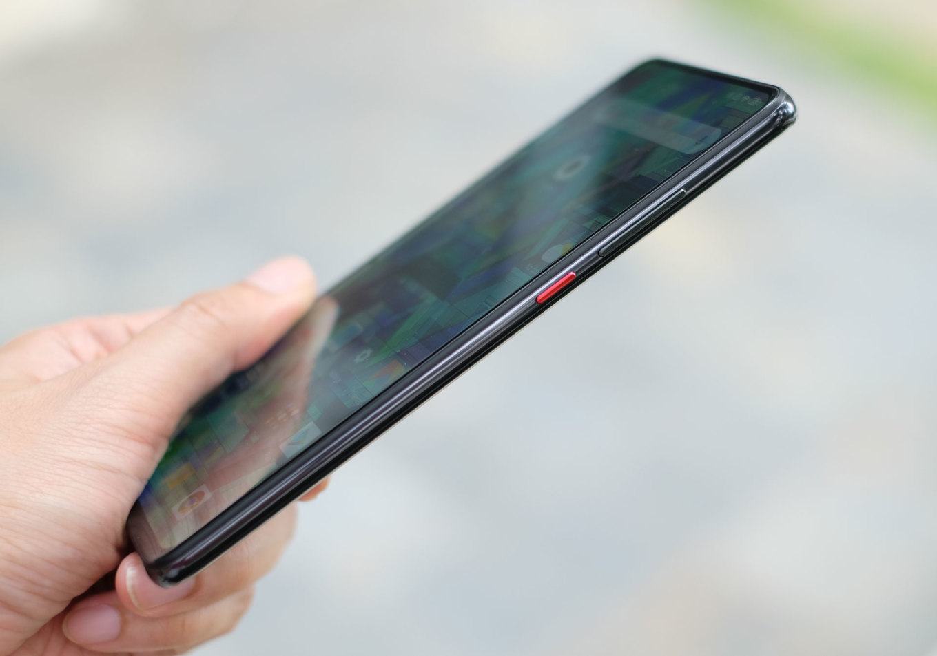 Xiaomi Mi 9T - smartphone viền siêu mỏng giá dưới 10 triệu đồng