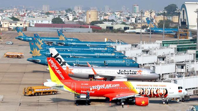 Sân bay Tân Sơn Nhất bị gián đoạn điều hành bay 18 phút