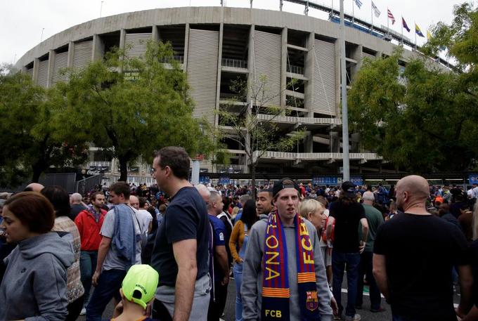 Barca phải đá trên sân Nou Camp không khán giả