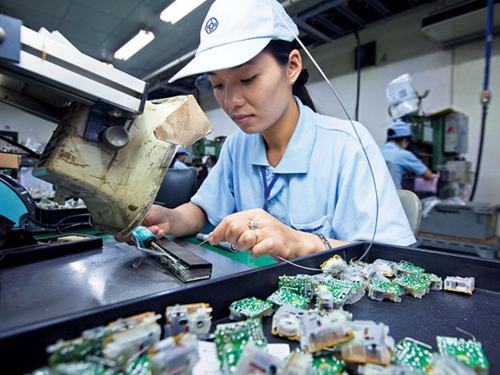 6 tháng đầu năm 2015: Kinh tế TP.HCM tăng cao nhất trong 3 năm liên tiếp