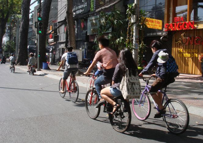 Ai đời cái lốp xe đạp mà nói cái láp xe độp