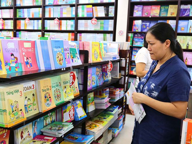 Âm thầm tăng giá sách giáo khoa?