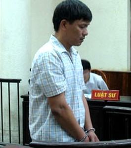 Án mạng từ chiếc giẻ lau nhà