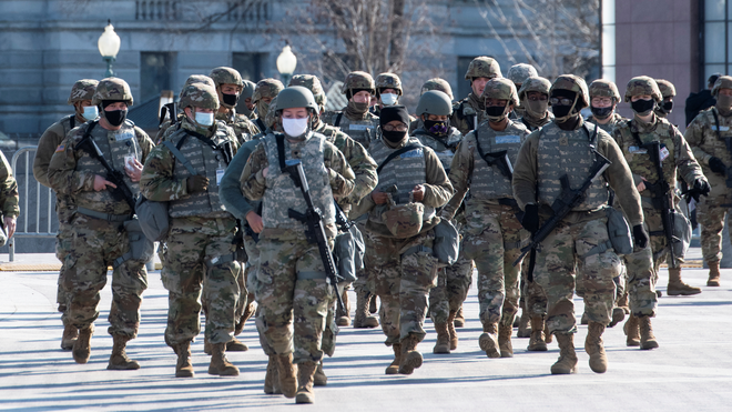 An ninh Mỹ lật từng viên đá để đề phòng nguy cơ nội bộ - ảnh 1