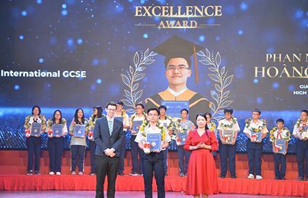 TP.HCM: Một học sinh đạt điểm toán chứng chỉ Tiểu học Quốc tế iPrimary cao nhất thế giới.