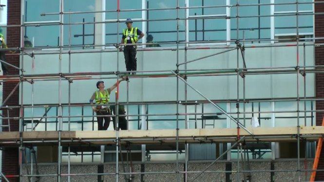 Anh khan hiếm trầm trọng lao động lành nghề trong nhiều lĩnh vực