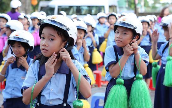 Khởi động dự án Nâng cao nhận thức an toàn giao thông đường bộ