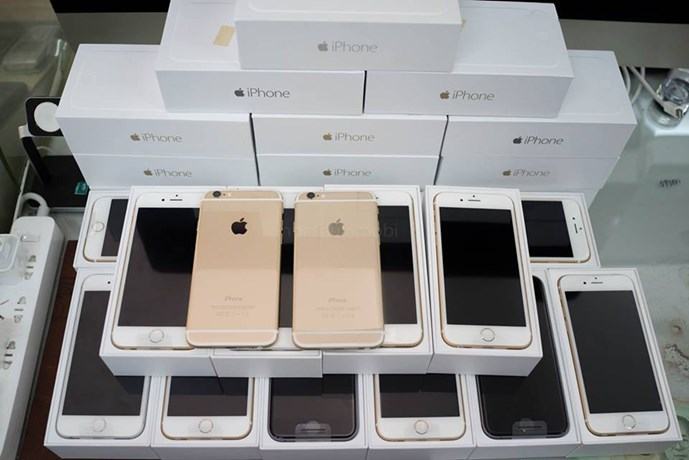 Apple ngưng bán iPhone 5S/6 gold, thị trường Việt Nam tăng giá bán