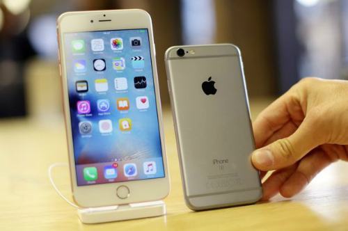 Apple thừa nhận iPhone chậm đi theo thời gian