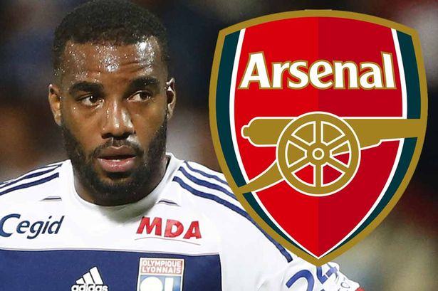 Arsenal bị hét giá “khủng” vụ Lacazette