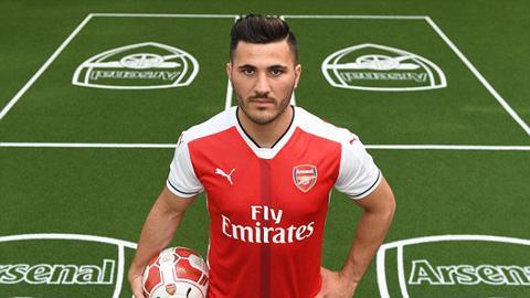 Tân binh Kolasinac trong màu áo Arsenal