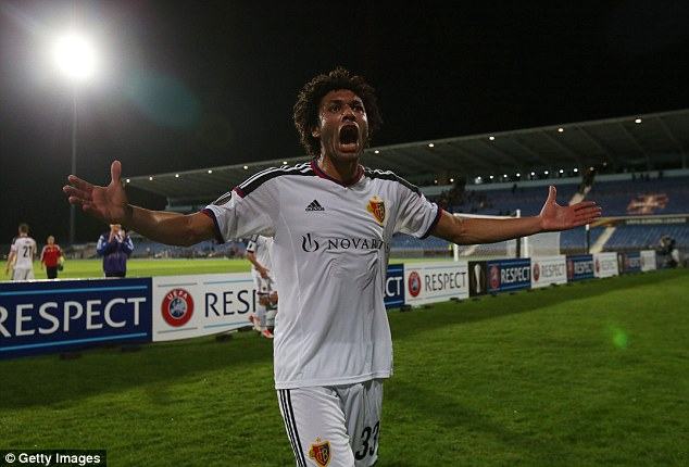 Arsenal đã hoàn tất vụ Elneny