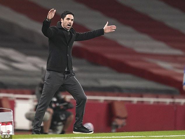 Arsenal lại thua Man City, Arteta thất vọng về hàng thủ