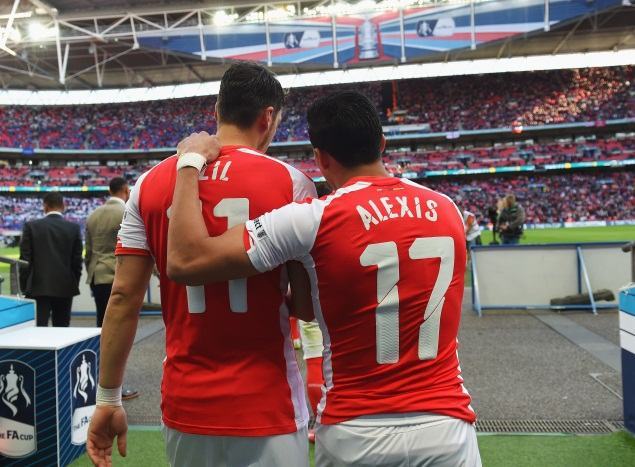 Arsenal sắp kí liền tay 5 hợp đồng