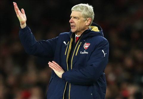 Arsenal thua bẽ bàng, HLV Wenger đổ tội lên đầu “thần may mắn”