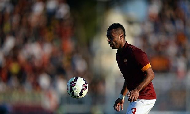 Ashley Cole bị đẩy ra đường không thương tiếc