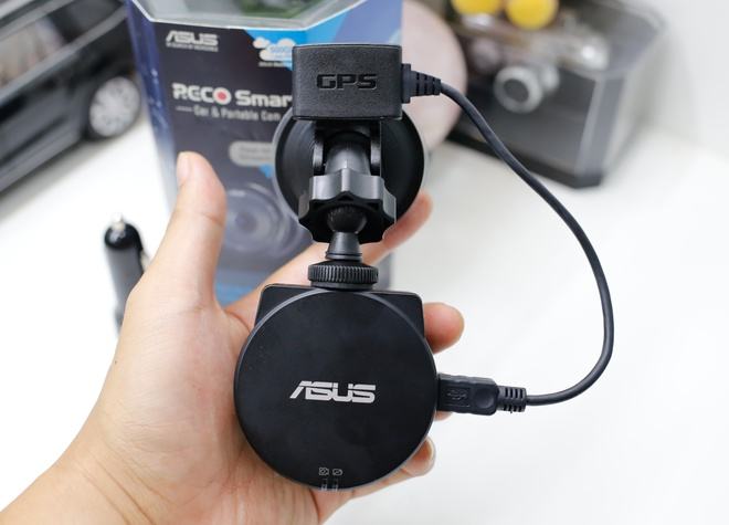 Asus Reco camera hành trình kiêm máy ảnh di động