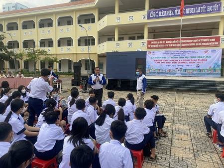 Hàng ngàn học sinh háo hức tham gia Ngày hội An toàn giao thông