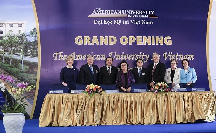 Trường ĐH Mỹ tại Việt Nam khánh thành và khai giảng năm học mới