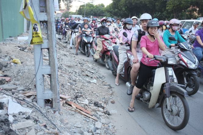 Ba cái khó khi xây hạ tầng giao thông TP.HCM